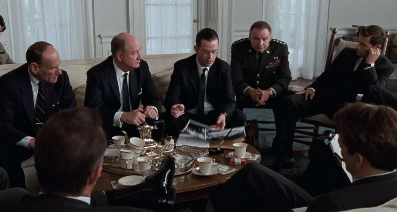 Thirteen Days (2000) — movie still #2